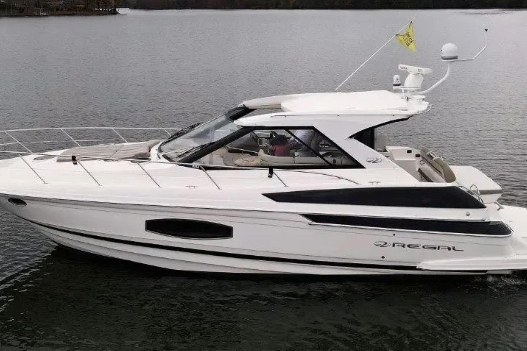 2016 Regal 46 Sport Coupe — Guntersville, AL