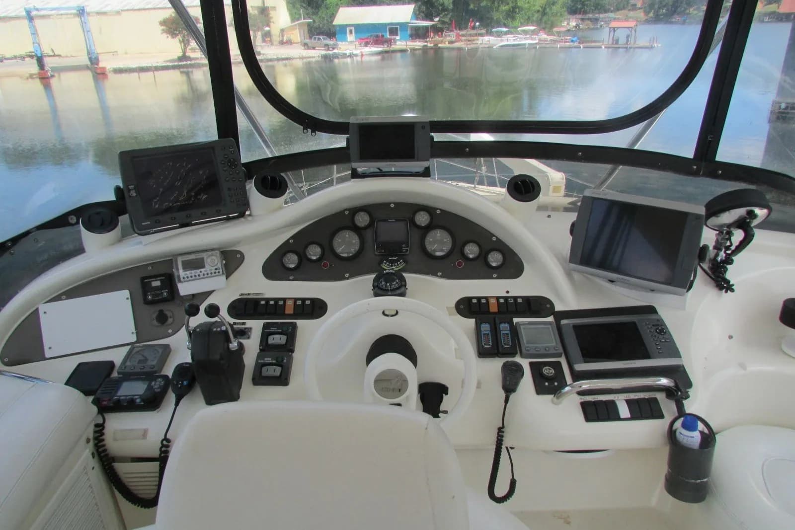 2003 Azimut 46E — Florence, AL (photo 14)