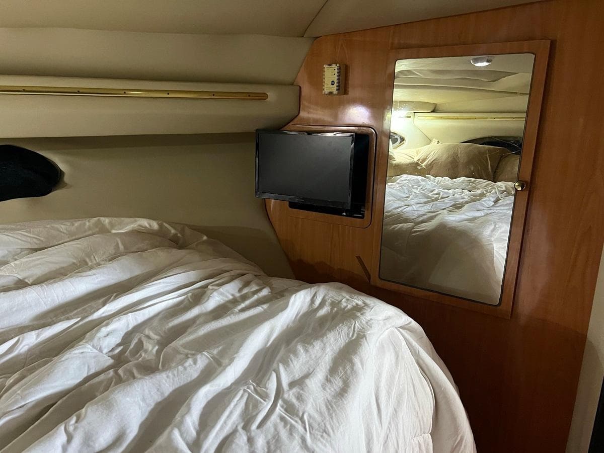 1999 Regal 402 — Hendersonville, TN (photo 12)