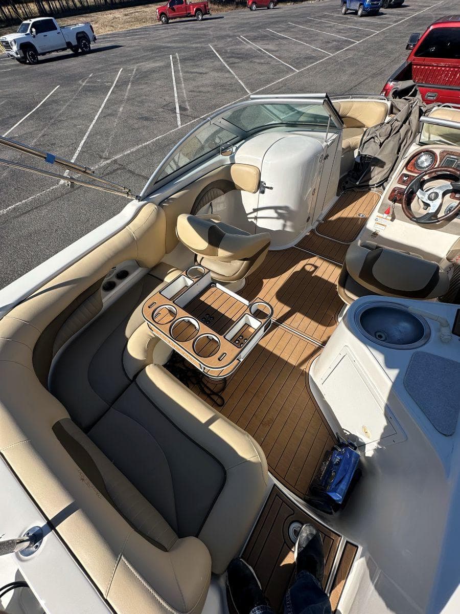 2010 NauticStar 230DC Sport Deck — Gallatin, TN (photo 12)