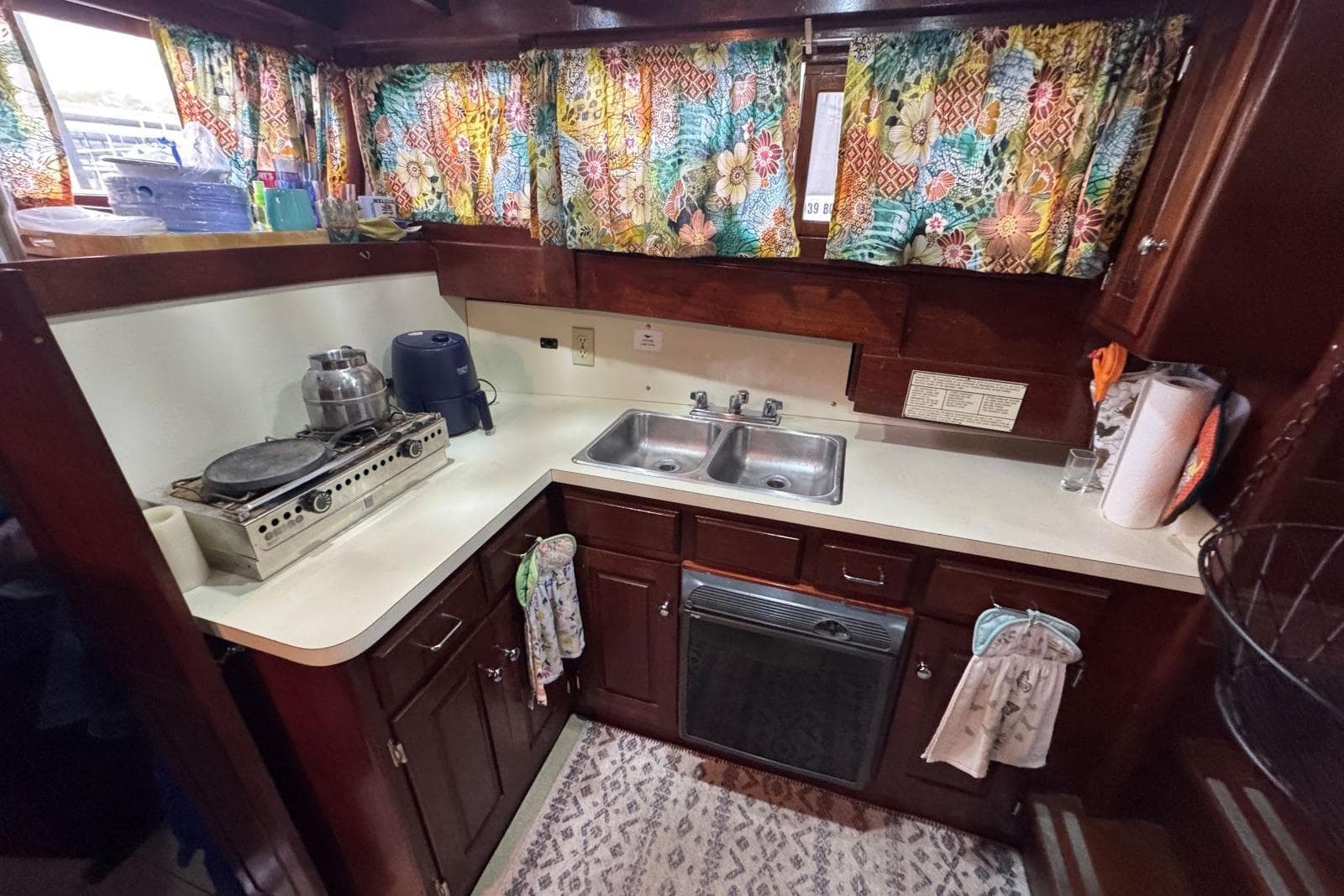1987 Custom Cedar Craft 35 Wood Trawler — Mt Juliet, TN (photo 7)