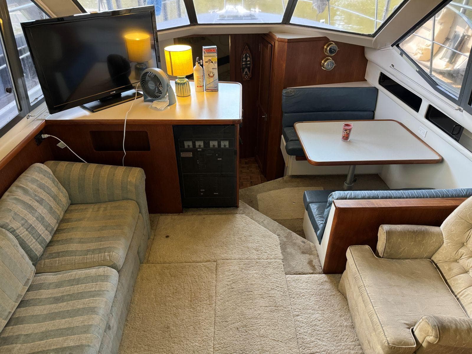 1994 Carver 350 Aft Cabin Motor Yacht — Gallatin, TN (photo 36)