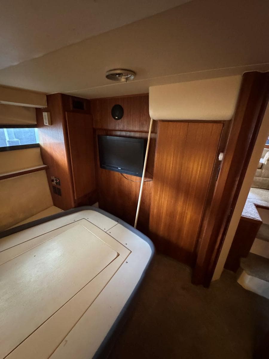1994 Carver 350 Aft Cabin Motor Yacht — Gallatin, TN (photo 10)