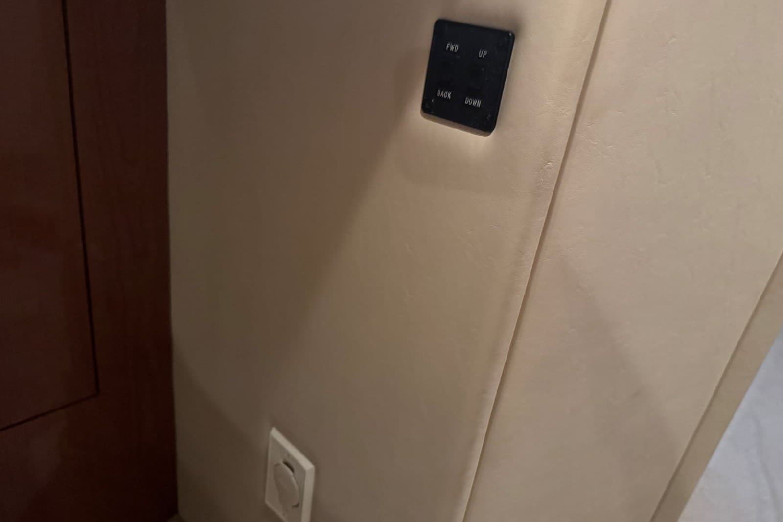 2003 Sea Ray 410 Sundancer — Hendersonville, TN (photo 35)