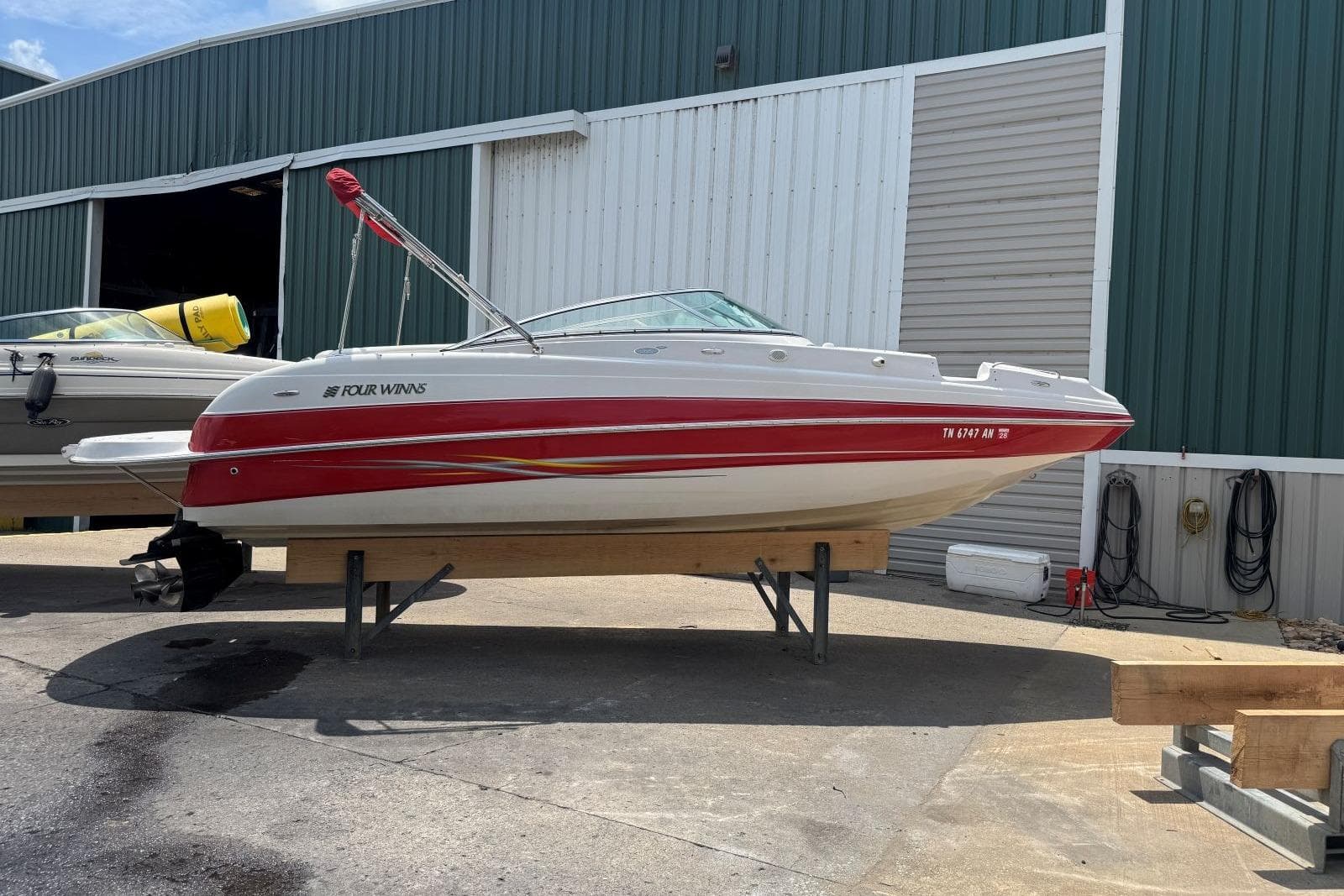 2005 Four Winns 234 Funship — Hendersonville, TN