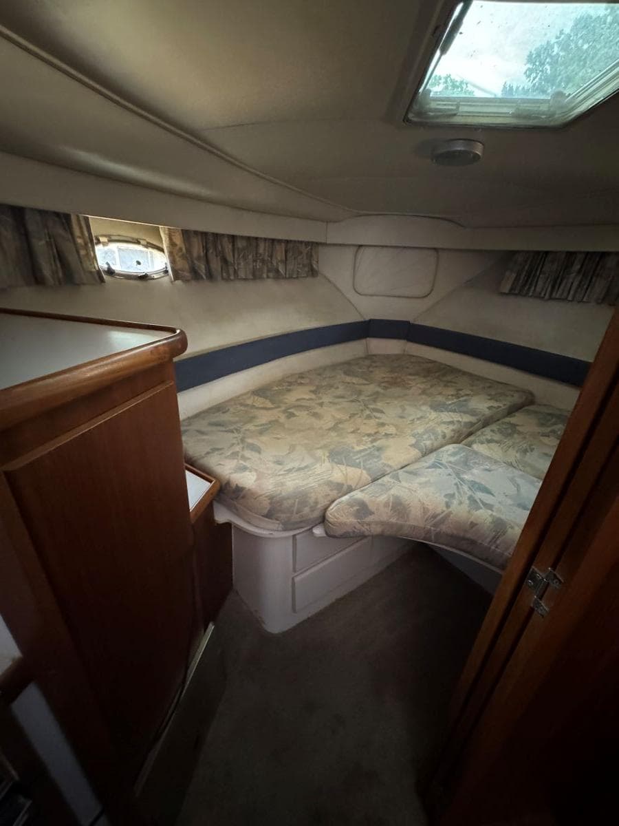 1994 Carver 350 Aft Cabin Motor Yacht — Gallatin, TN (photo 7)