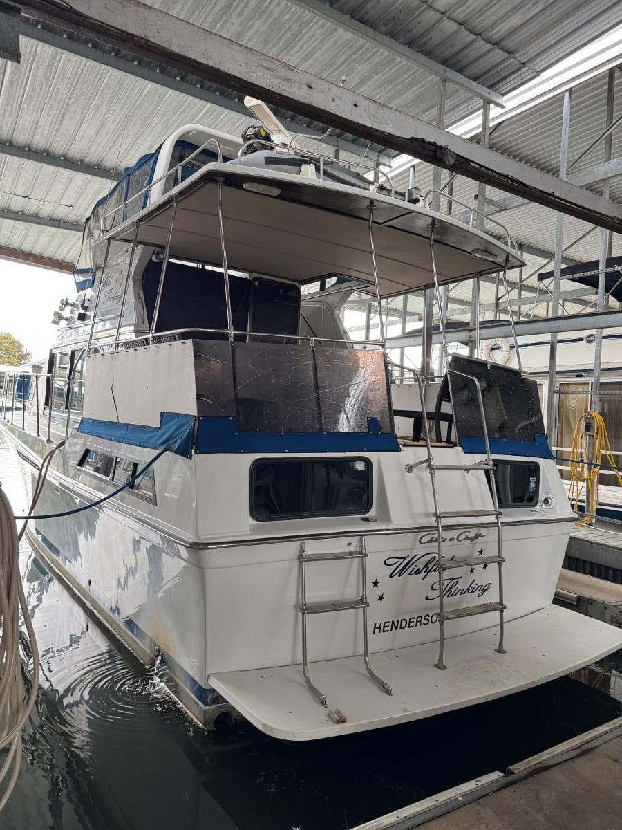 1988 Chris-Craft 426 Catalina — Hendersonville, TN (photo 37)