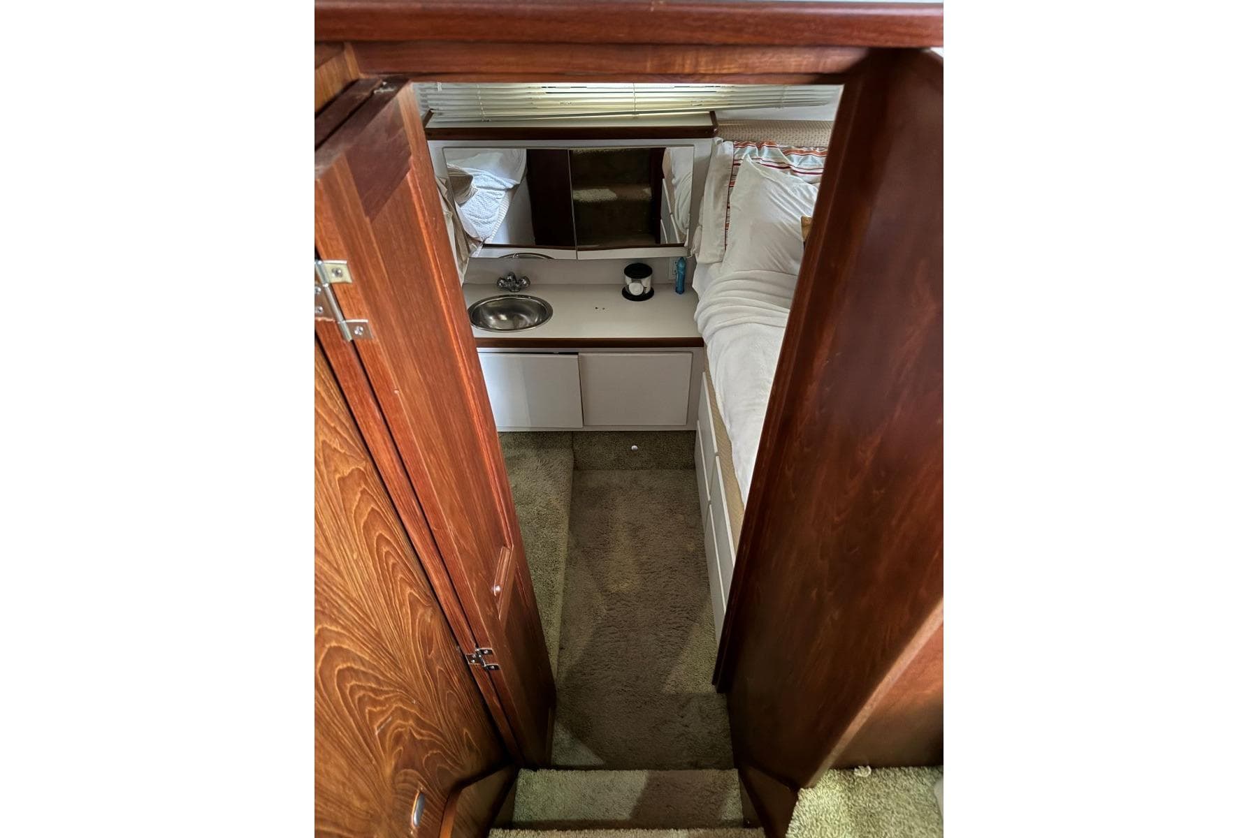 1993 Carver 300 Aft Cabin — Mt Juliet, TN (photo 9)