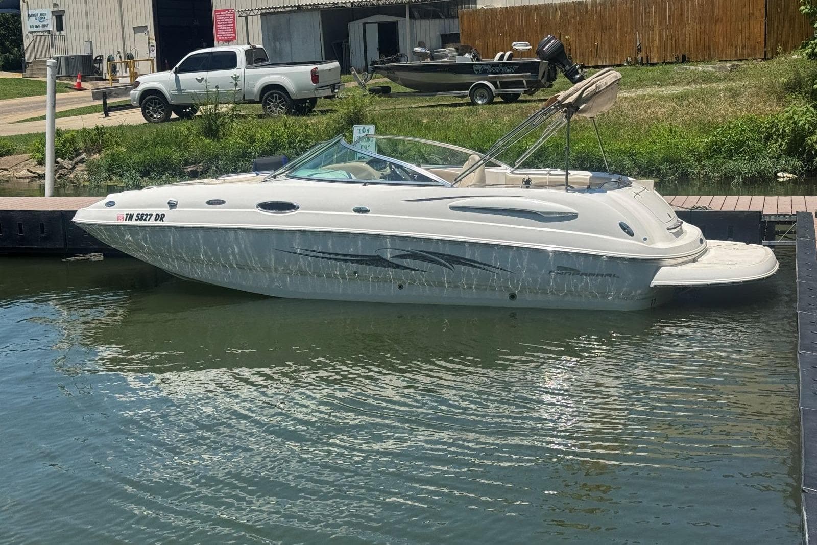 2003 Chaparral Sunesta 223 — Hendersonville, TN (photo 31)