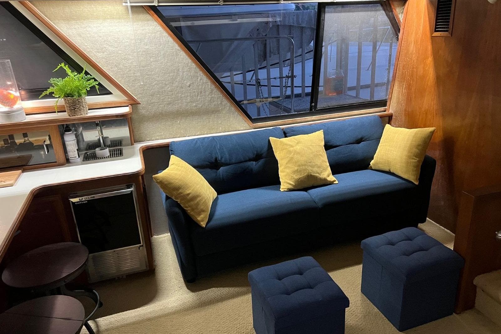 1987 Carver 42 Aft Cabin Motor Yacht — Waverly, TN (photo 16)