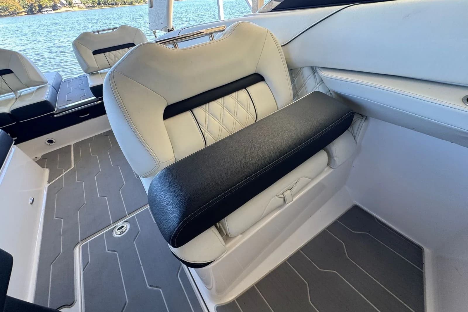 2022 Regal LS6 Surf — Hendersonville, TN (photo 27)