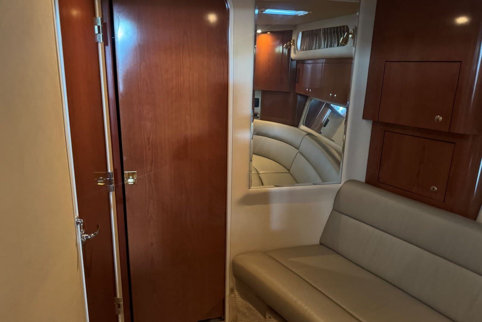 2003 Sea Ray 410 Sundancer — Hendersonville, TN (photo 4)