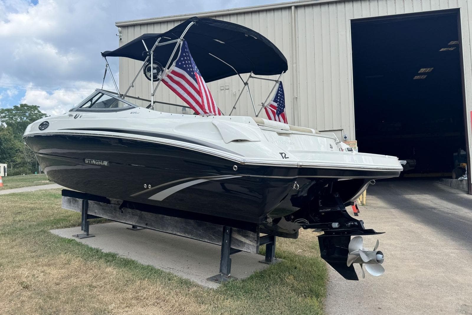 2017 Stingray 235 LR — Hendersonville, TN (photo 35)