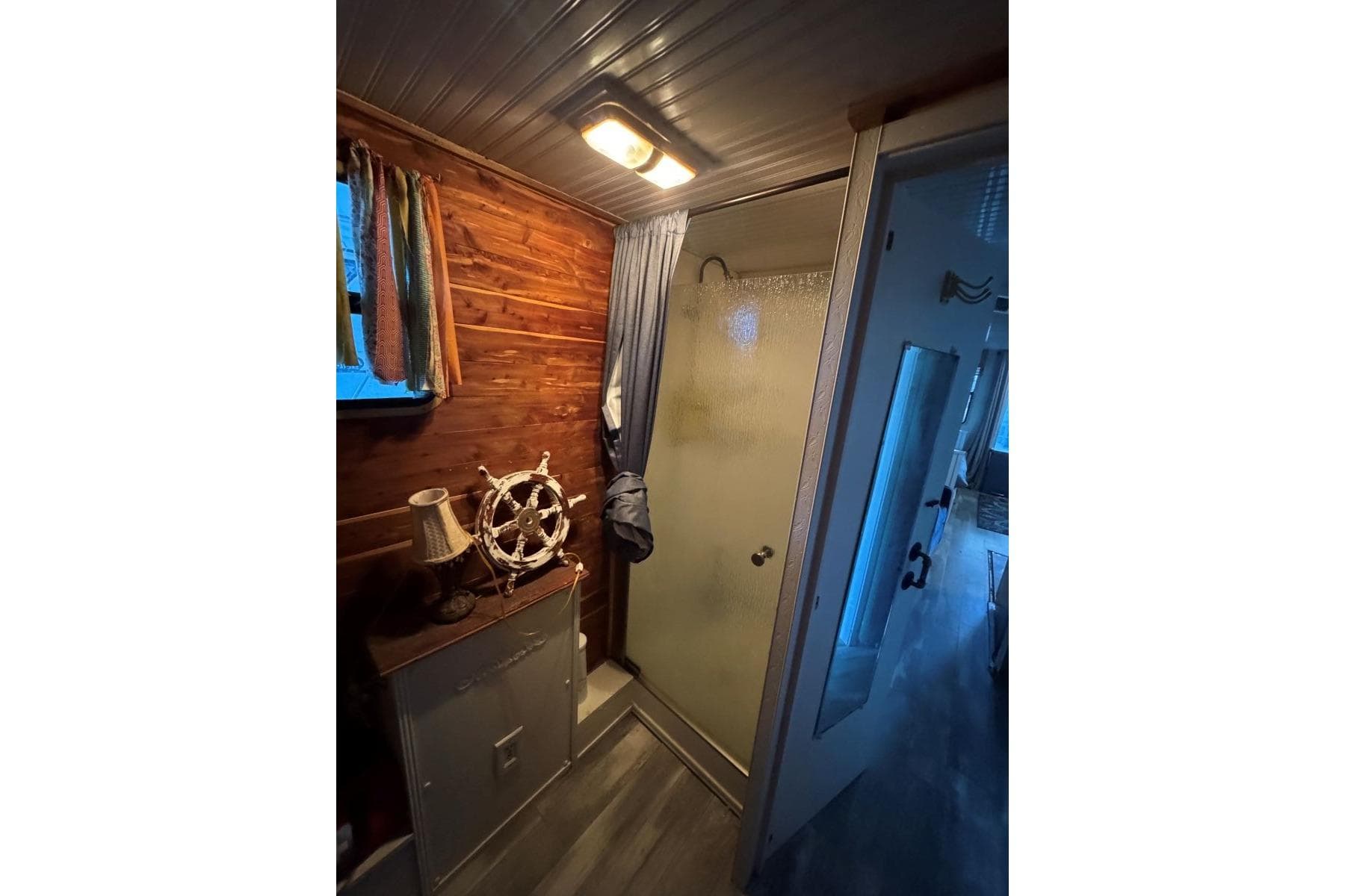 2006 Catamaran Cruisers Aqua Cruiser Executive - 51' — Hendersonville, TN (photo 14)