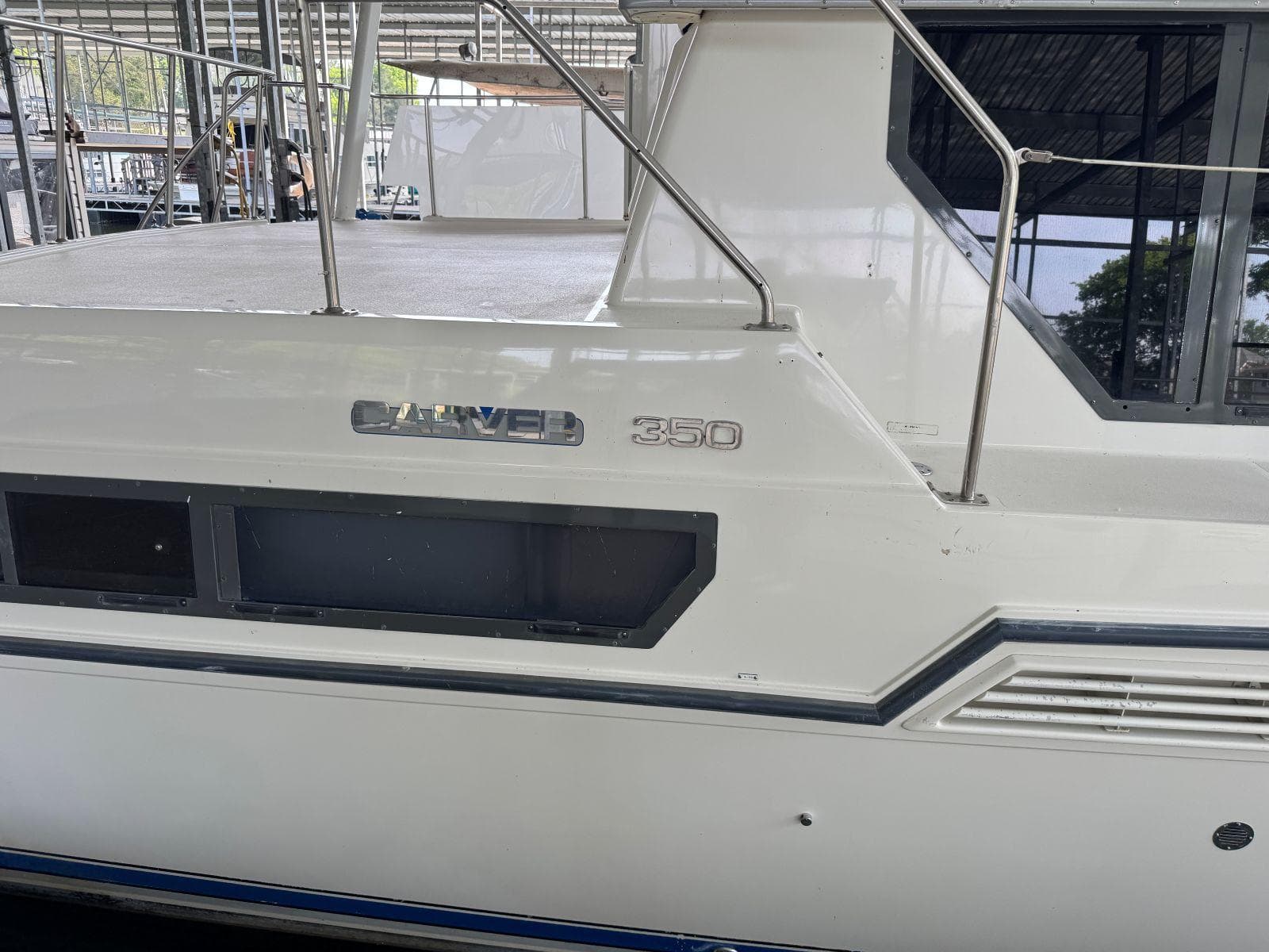 1994 Carver 350 Aft Cabin Motor Yacht — Gallatin, TN (photo 23)