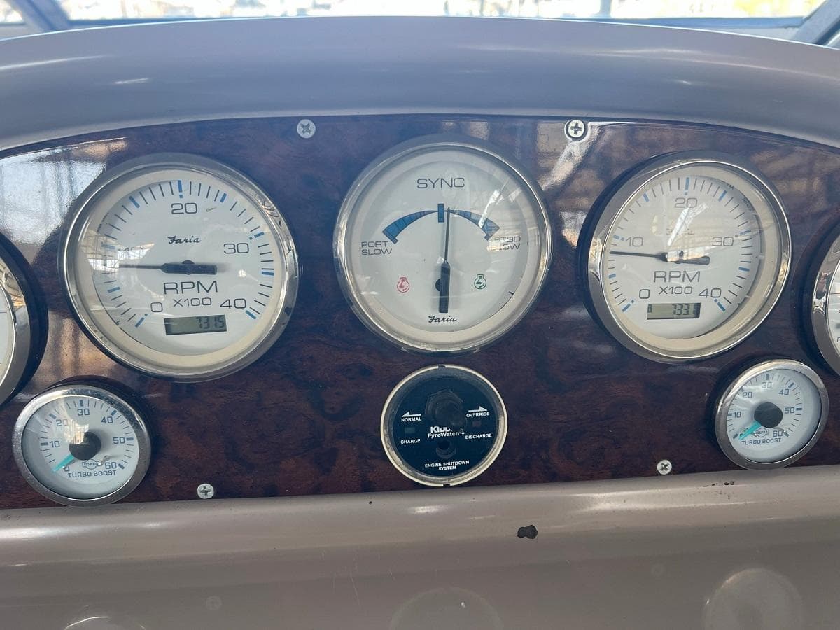 1999 Regal 402 — Hendersonville, TN (photo 6)