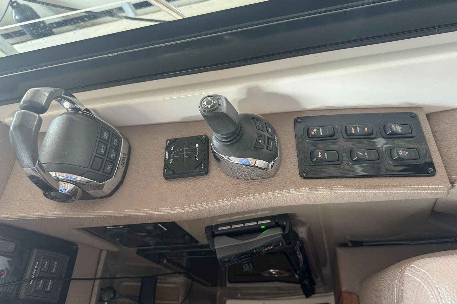 2016 Regal 46 Sport Coupe — Guntersville, AL (photo 31)