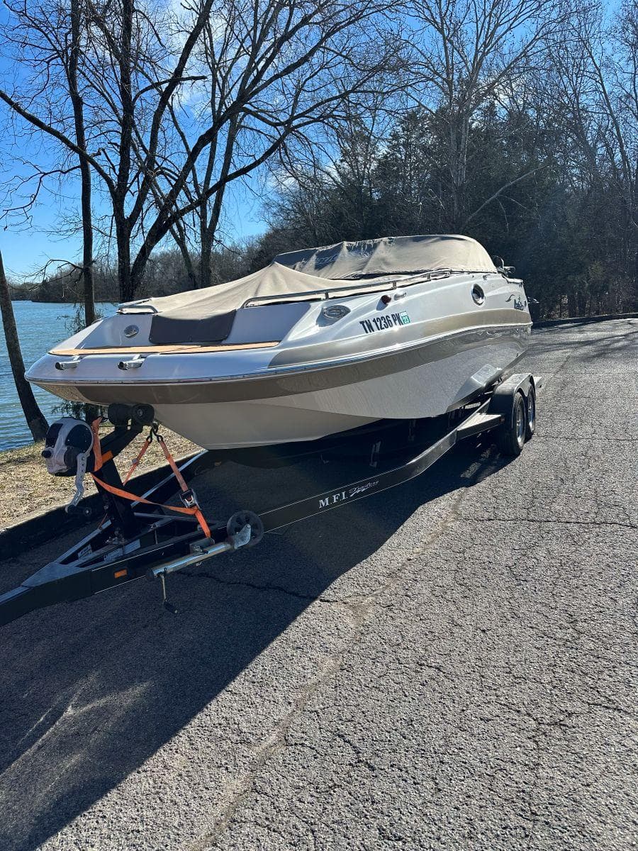 2010 NauticStar 230DC Sport Deck — Gallatin, TN (photo 2)
