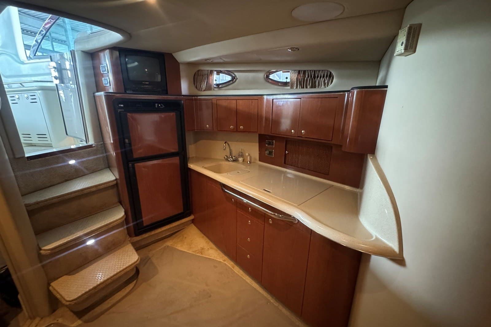 2003 Sea Ray 410 Sundancer — Hendersonville, TN (photo 15)