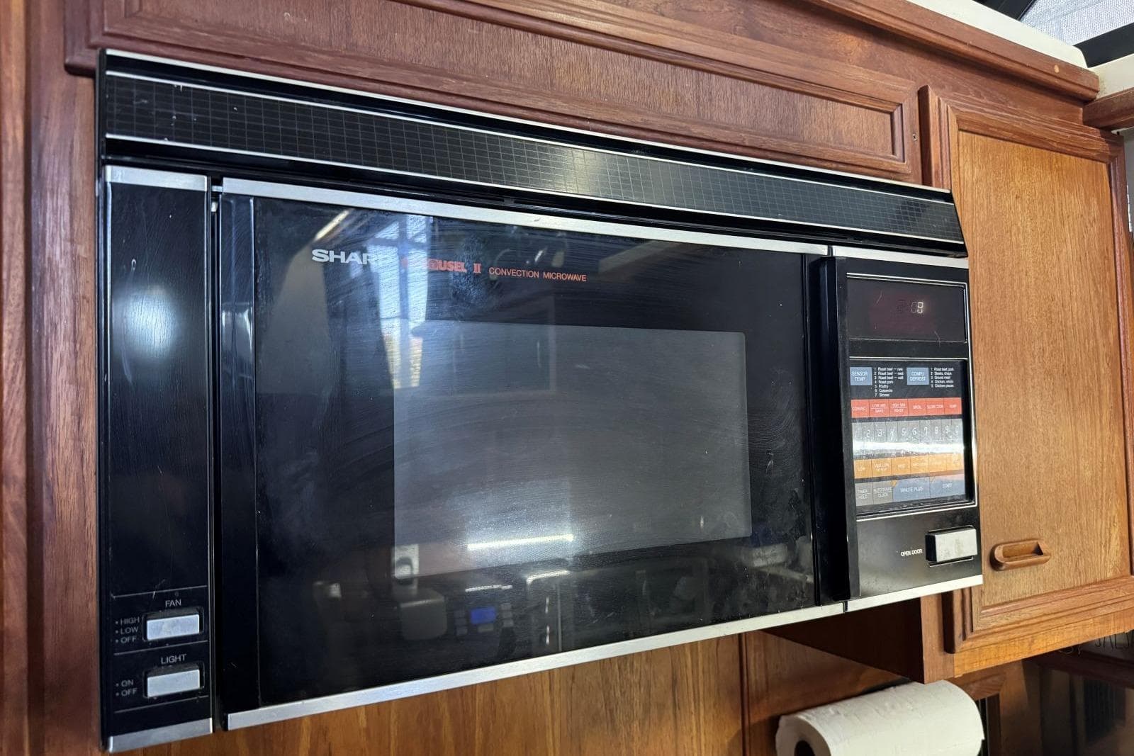 1987 Carver 42 Aft Cabin Motor Yacht — Waverly, TN (photo 10)